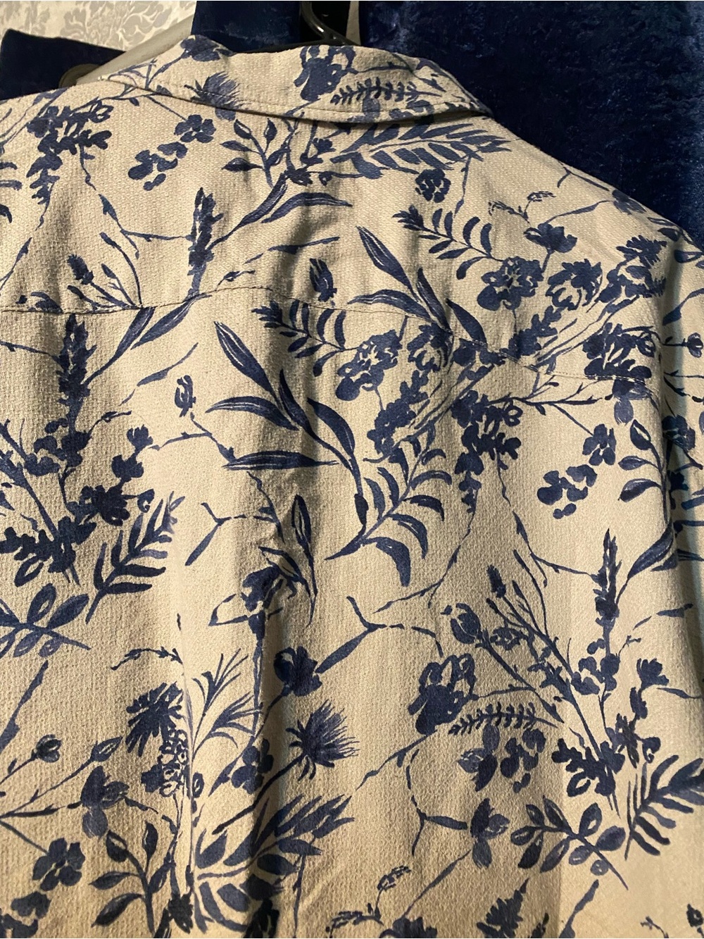 American Eagle Outfitters Beige Button-Down Shirt with Navy Floral Print Size L - Picture 6 of 6